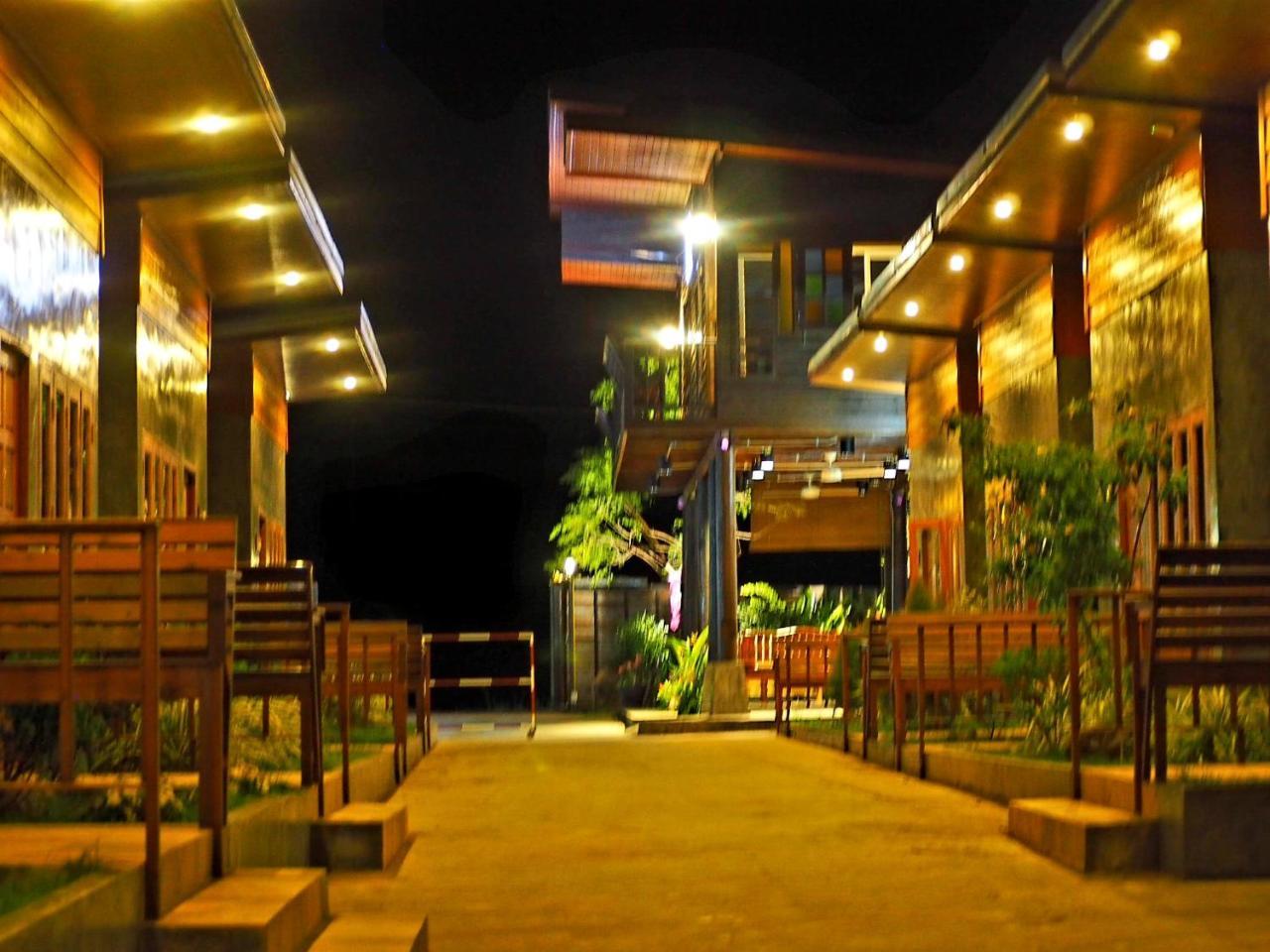 Nawiengkaeriverview Resort Mukdahan Exterior photo