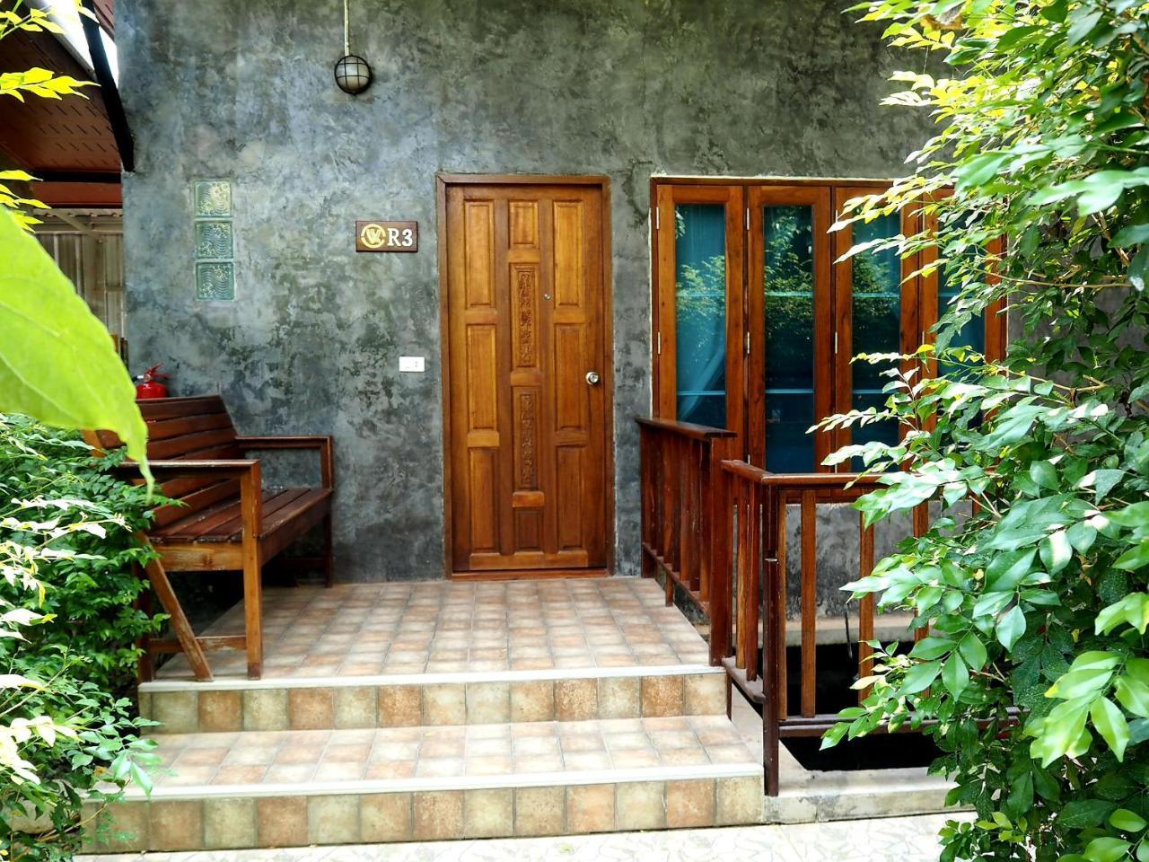 Nawiengkaeriverview Resort Mukdahan Exterior photo