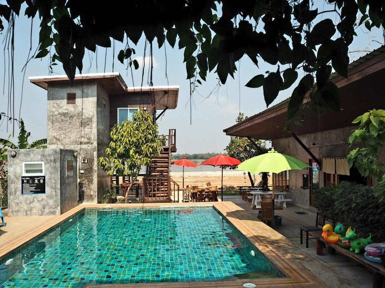 Nawiengkaeriverview Resort Mukdahan Exterior photo